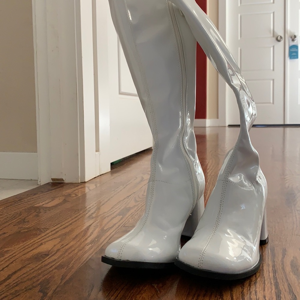 Cute 60's Go Go Boots!